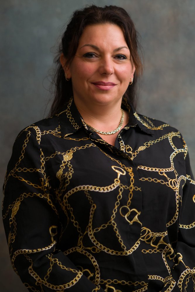Portrait corporate en couleur, studio